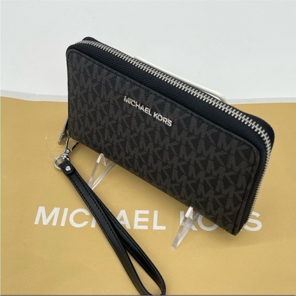Michael Kors Large Flat Mf Phone Case
Wallet Leather Black - Picture 3 of 10